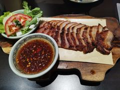 烧猪颈肉-大头虾越式风味餐厅(光明广场店)