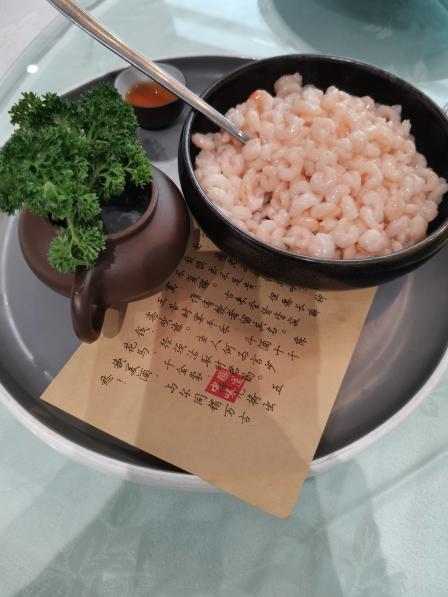 香雪海饭店中餐厅(迎春店)-"这家香雪海的菜单和其他家的不同,性价比