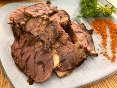 精品酱牛肉-衡哥肉铺