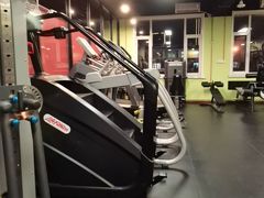 -英特健身俱乐部