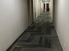 -西安煤研宾馆(万达广场李家村地铁站店)