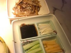 -韵秋荷(宝山龙湖天街店)