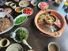 -滇釜火锅·能喝汤的火锅(车公庄店)