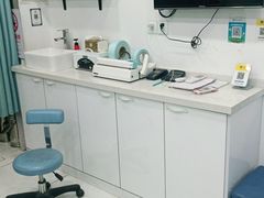 -世龙世家灰指甲·甲沟炎·跖疣护理·修脚(东江湾路店)