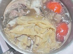 -红鼎豆捞·非遗鲍皇汤火锅(宝丰路店)