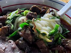 -小椒羊.羊肉粉 龙虾 羊肉串(新地旗舰店)