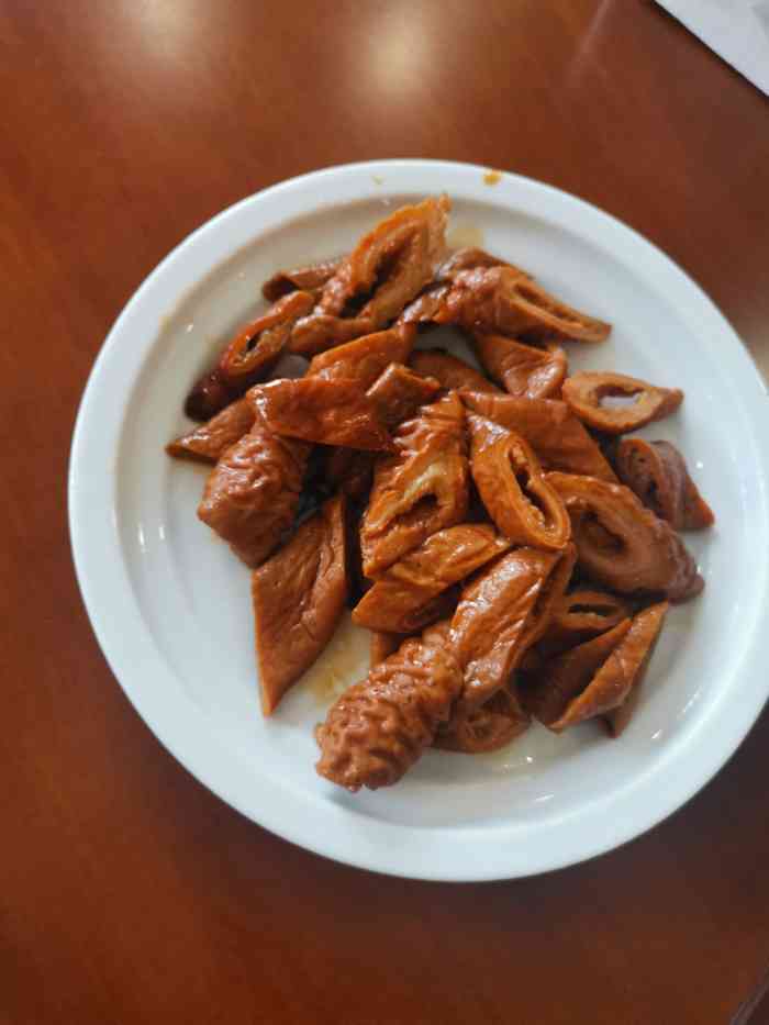 万春百年老卤-"误打误撞碰见的馆子,万春卤菜在成都名气很.