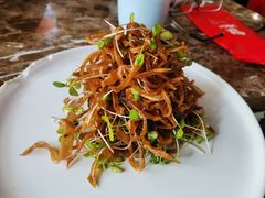 香椿拌杏鲍鱼菇-醉爱小馆·创意南京菜(瑞阳街店)