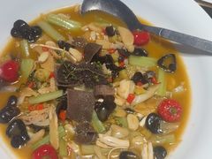 -鸽子侯·家宴·平价海鲜(绿地店)