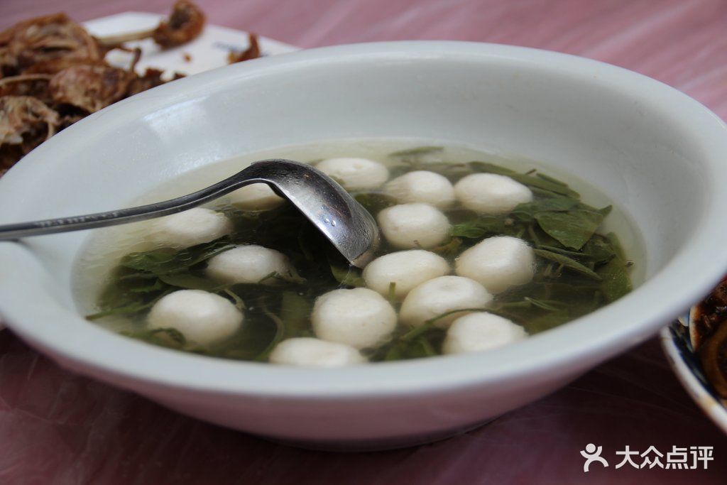 鱼圆莼菜汤