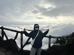 -黄山光明顶山庄