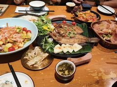 -老滇山寨•云南特色菜•地方菜•民族风情歌舞表演(金碧店)