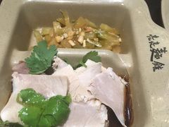-亮亮面馆(经六路店)