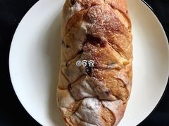 戴文车打奶酪面包-Juicy Bakery(大学路店)