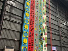 -极限PLAY运动娱乐新世界·团建派对表演休闲馆·室内高空游乐园