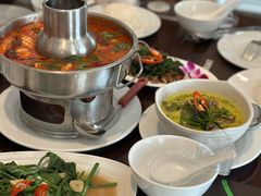 -Chom Cafe and Restaurant