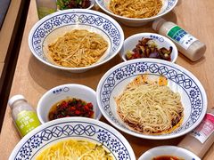 -李与白包子铺(桐梓林店)