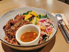 煎牛肉能量Bowl-Wagas沃歌斯(长宁龙之梦店)