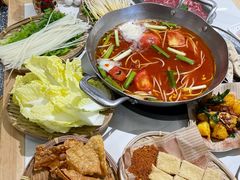 -王奋斗贵州酸汤牛肉火锅