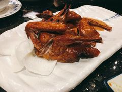 红烧乳鸽-正斗·港式粤菜(SKLP店)