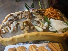 -滇釜火锅·能喝汤的火锅(车公庄店)