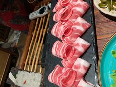 -老牌坊云南鱼豆花火锅(哈西万达店)