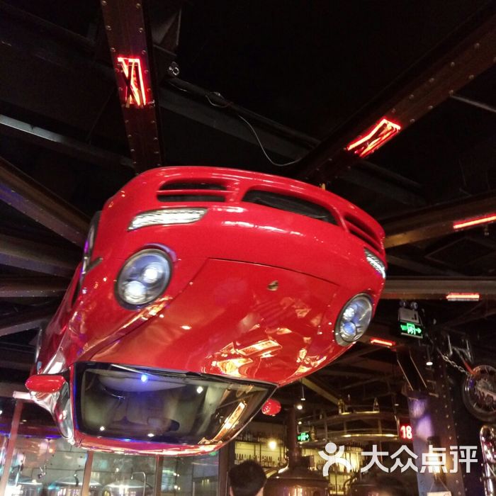 1886汽车主题德国餐厅
