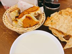 葱花油饼-方中山胡辣汤(西安高新区店)