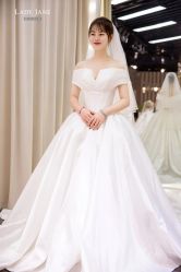 -Lady  Jane高端婚纱礼服馆