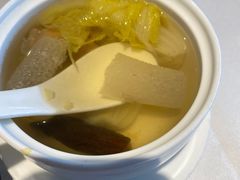 竹荪羊肚菌白菜心汤-四季民福烤鸭店(前门店)