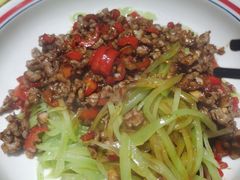 浇汁牛肉莴笋丝-红旗大食堂(君悦紫园店)