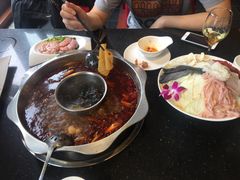 -小天鹅火锅·一线江景洪鼎旗舰店(洪崖洞店)
