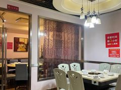 包厢-火辣辣美蛙鱼头自助火锅(仁和路店)