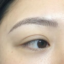 -一个差评成就的纹眉店