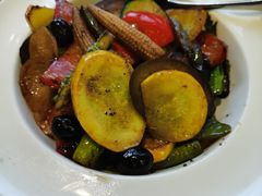 牛油果虾仁沙拉-兰特伯爵西餐厅·啤酒屋(方庄店)