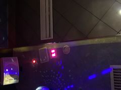 -K+全国连锁KTV(绿地缤纷天地店)