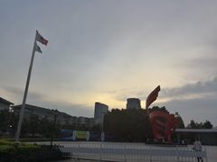 -领晟体育蓝天花园室内游泳馆