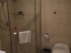 卫生间-屋顶顶城市·江景酒店-客房部