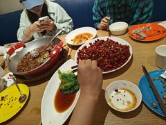 -渝信川菜 · 川味家常菜(财富购物中心店)