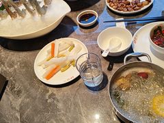 -德天肥牛海鲜火锅(城西银泰店)