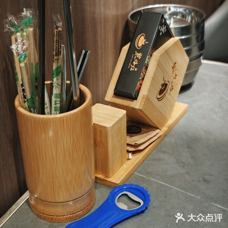 品味贵州特色美食，就来黔烙莊吧！