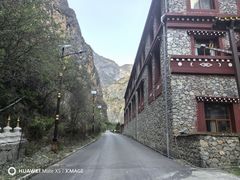 -香格里拉大峡谷巴拉格宗国家级风景名胜区丽江中旅旅游质量服务点