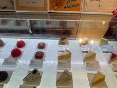 -Fridi Patisserie Cafe