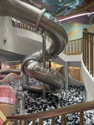 -奈尔宝·国风主题儿童乐园·亲子餐厅(豫园商城店)