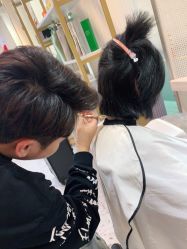 -PE SALON 