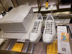 -JIMMY CHOO(海港城精品店)