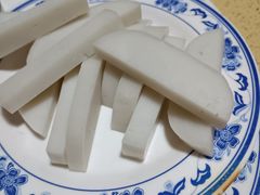 饵块-东巴谷野生菌火锅餐厅
