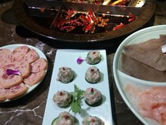 -红九格老火锅(三峡广场店)