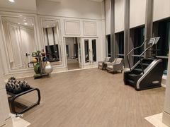 -珠海瑞吉酒店游泳池