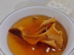 松茸菌炖鸡脚-大树头·花园餐厅(市桥店)